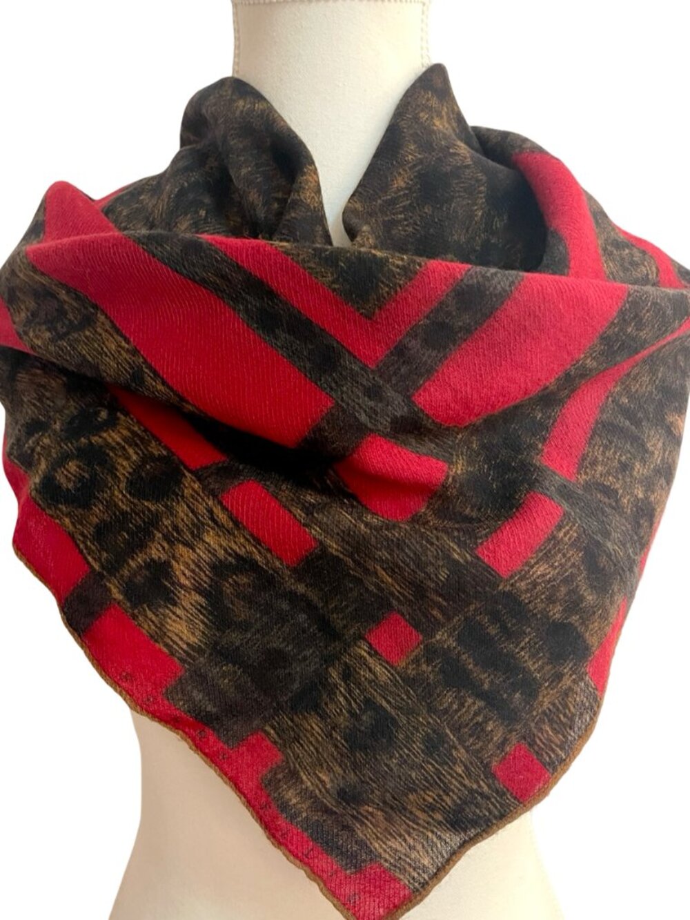 Perry Ellis 100% Wool Scarf Japan Red Black Animal Print 32 x 32